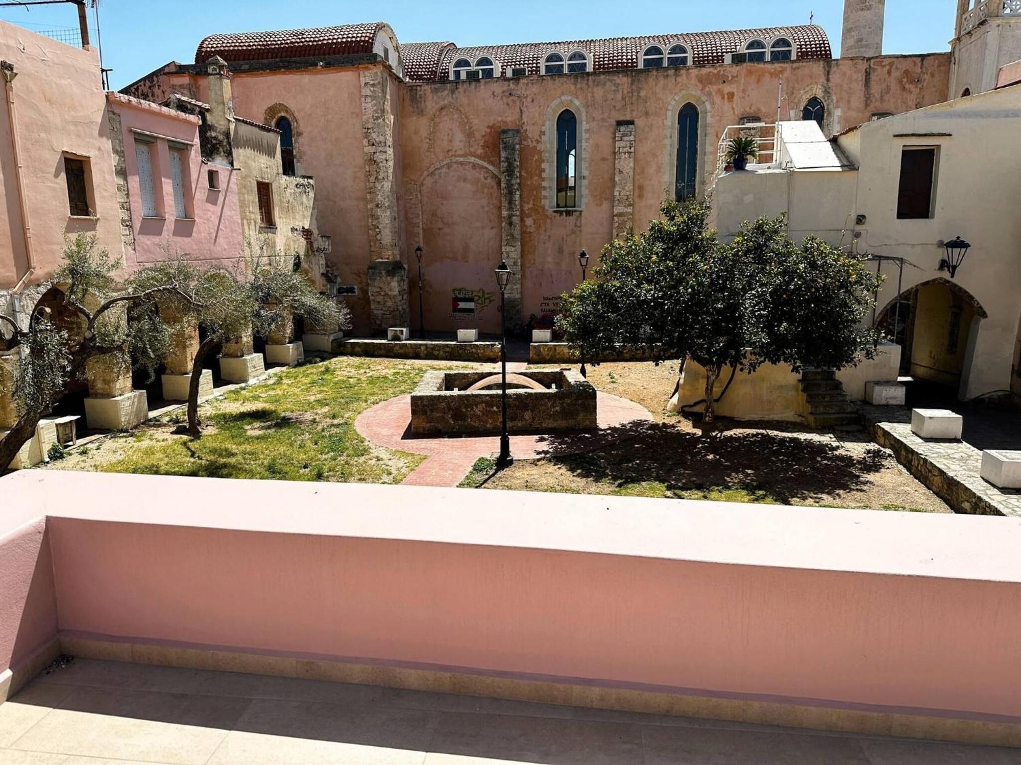 Roussos Place - Next To Splantzia Square - 2Bd 2Ba Hanya Dış mekan fotoğraf